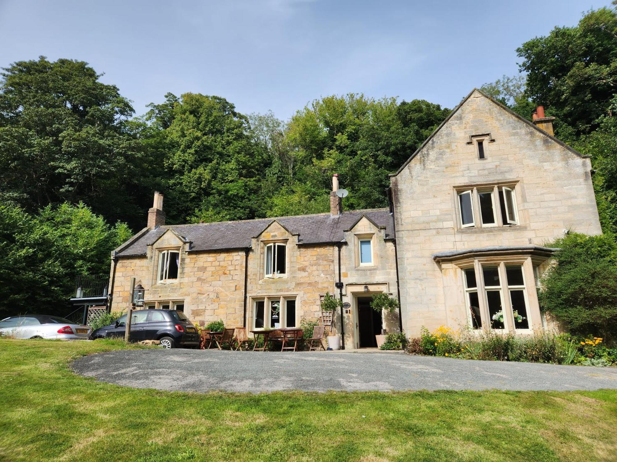 Mulgrave Country Cottage Lythe エクステリア 写真